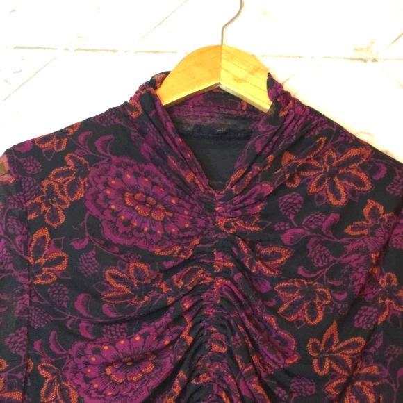 Jane and Delancey Dark Whimsical Floral Black/Red Gathered Front Sheer Top XL - Picture 4 of 11